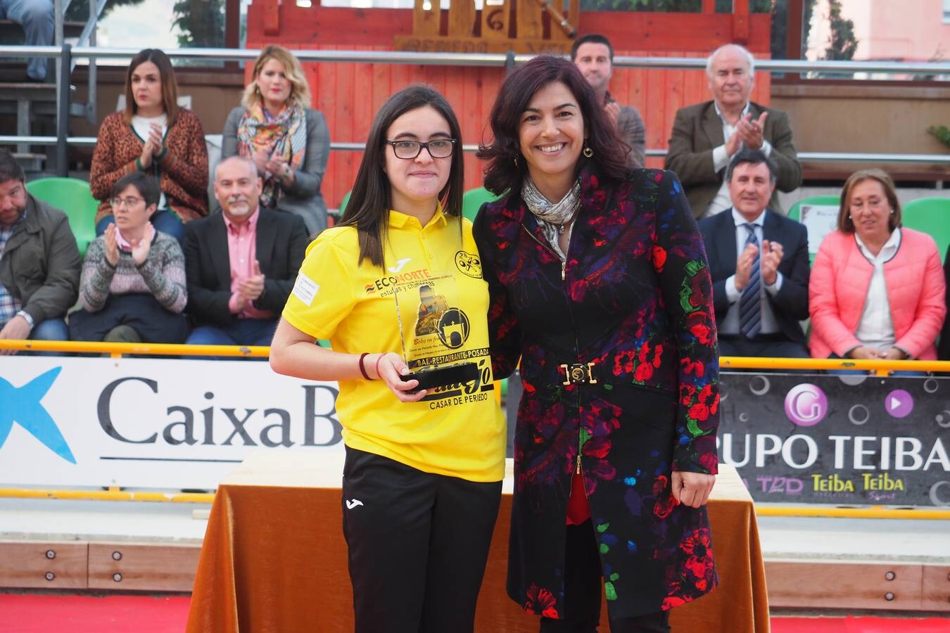 Fotos: Presentación de la Liga Femenina de bolos, con la presencia de María José Rienda