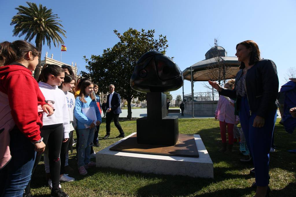 Fotos: Las esculturas de Joan Miró ya están en los Jardines de Pereda