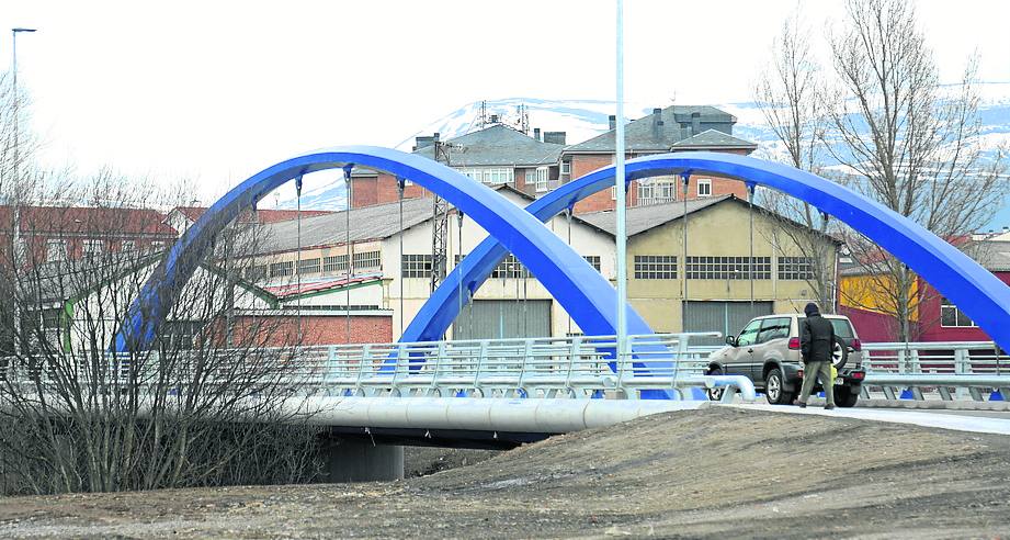 El de la capital de Campoo se asienta sobre el río Híjar.