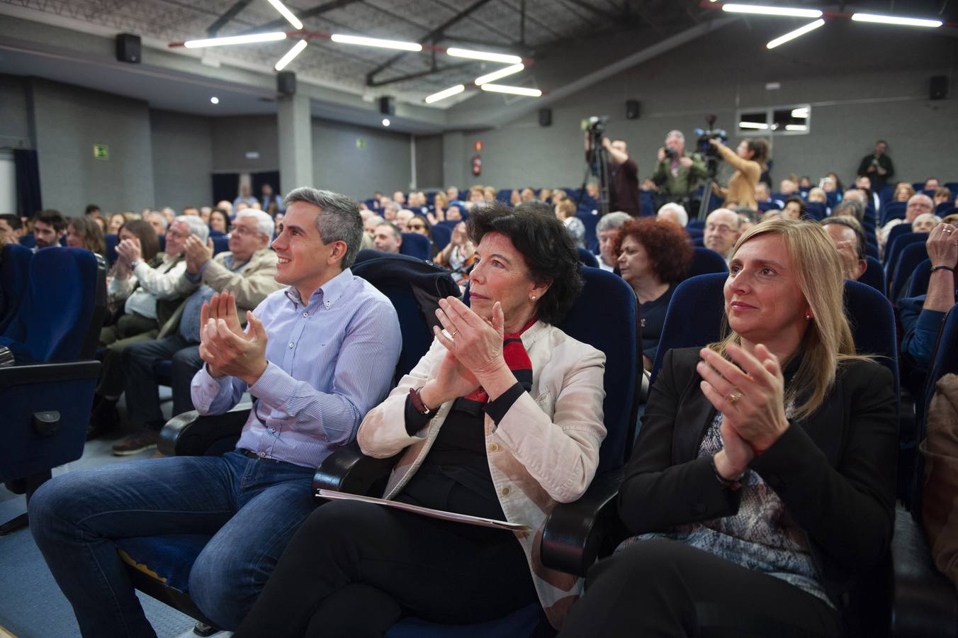 Fotos: Isabel Celaá visita Cantabria