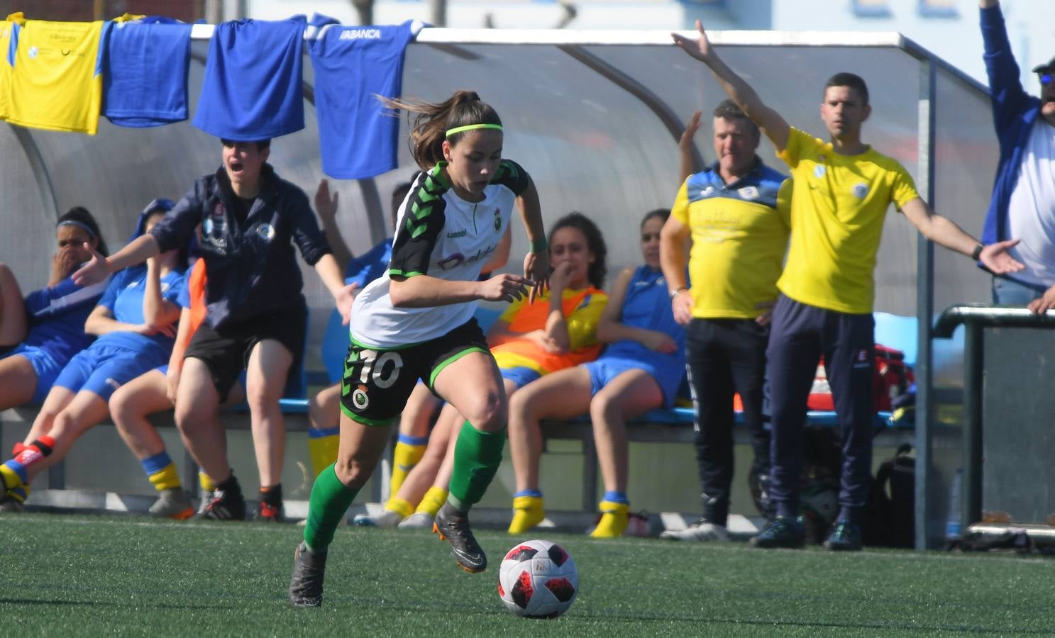 Fotos: Imágenes del partido Racing Féminas - Atlético Arousana