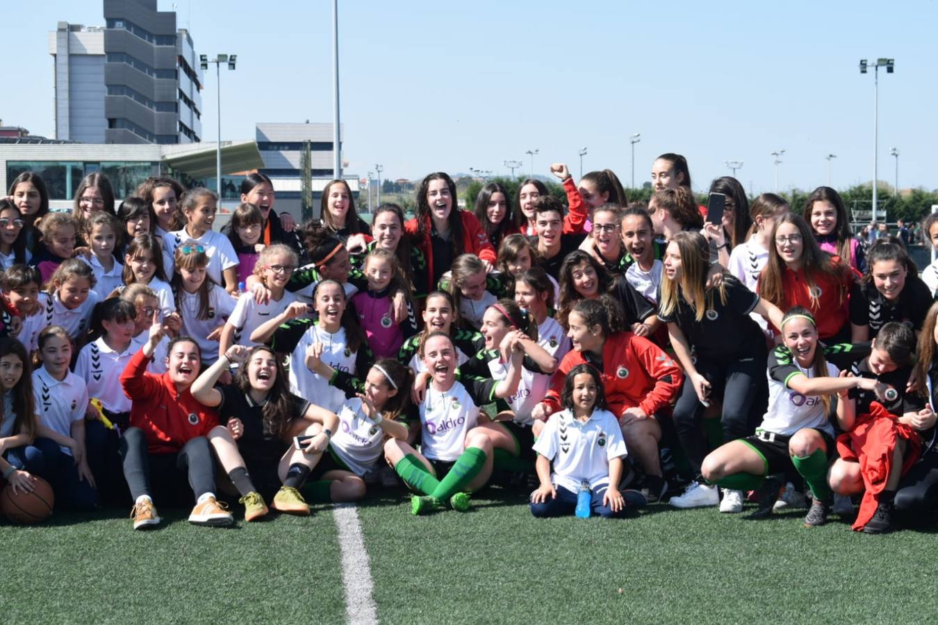 Fotos: Imágenes del partido Racing Féminas - Atlético Arousana