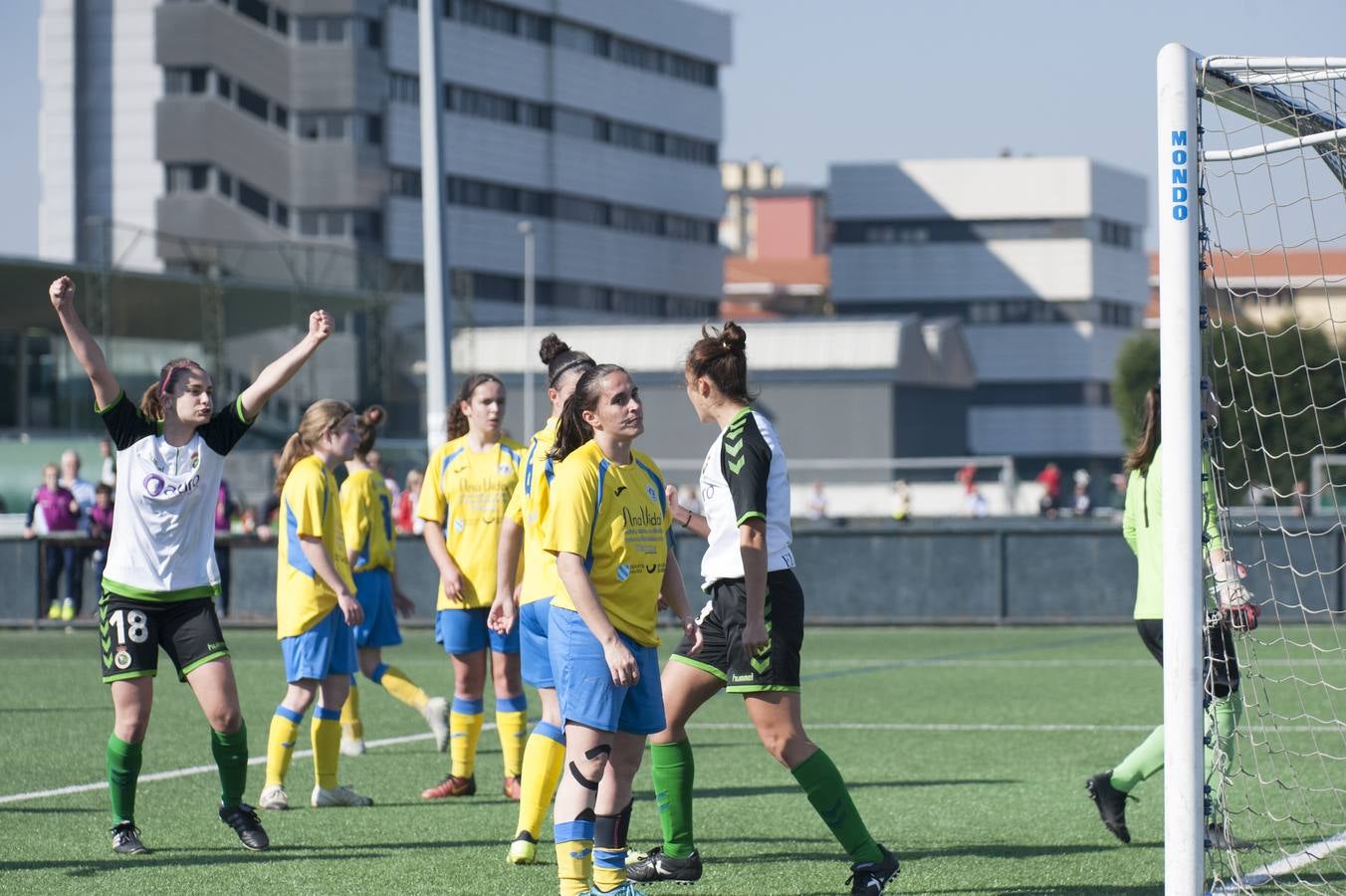 Fotos: Imágenes del partido Racing Féminas - Atlético Arousana