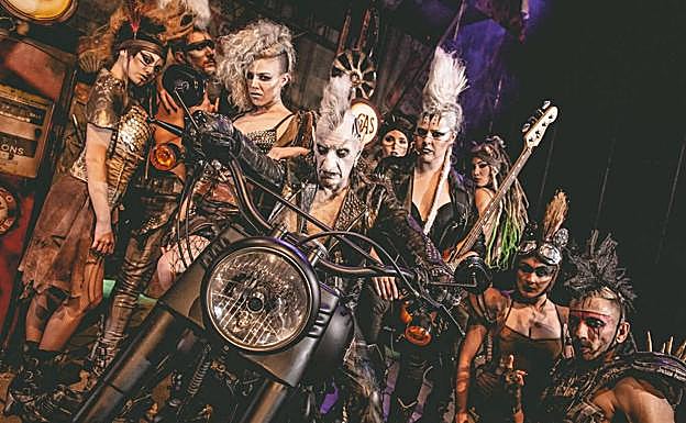 El actor y director del Circo de los Horrores, Suso Silva, interpreta al 'Regente', único narrador de 'Apocalipsis'