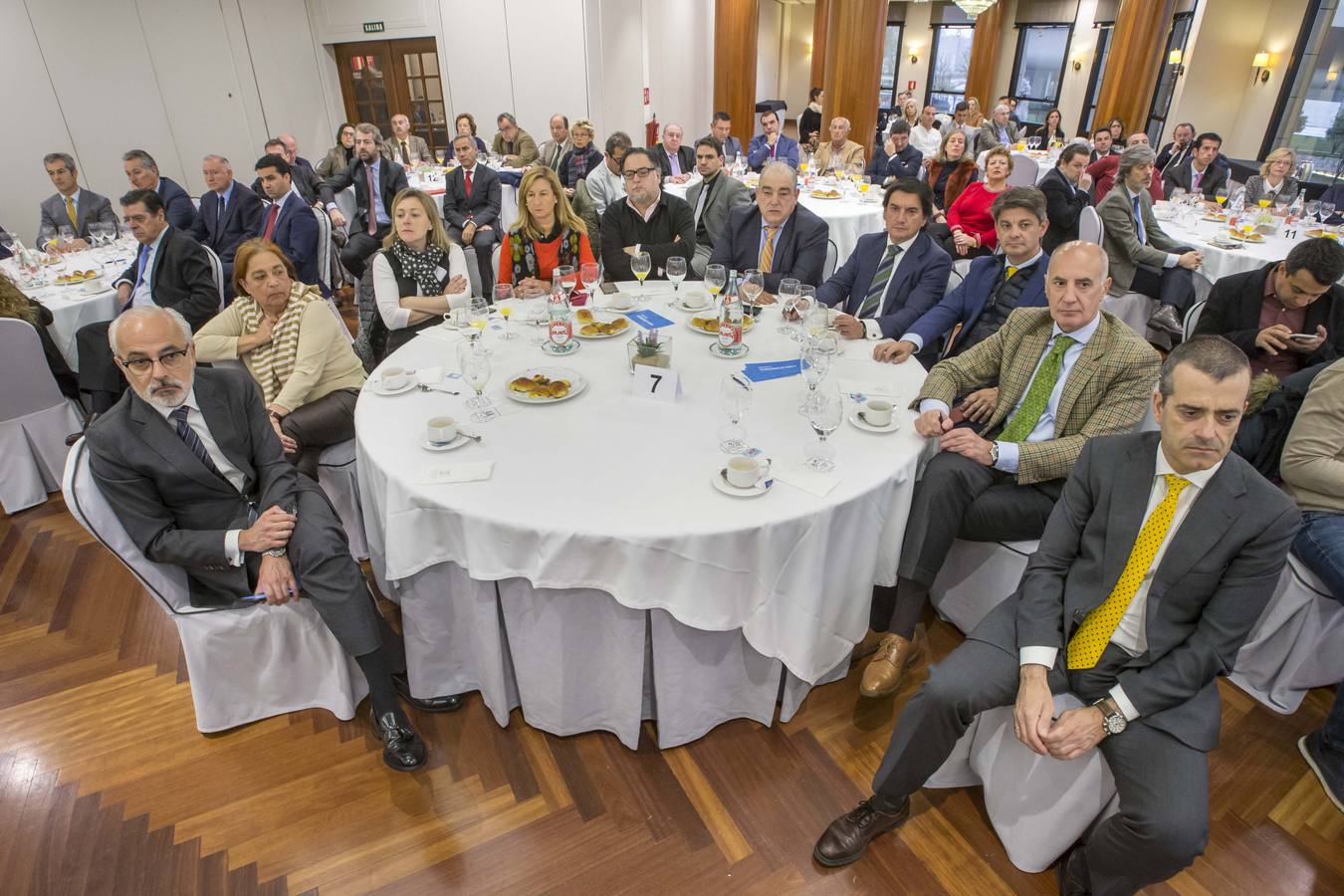 Fotos: Jaime Caruana en el Foro Económico de El Diario Montañés