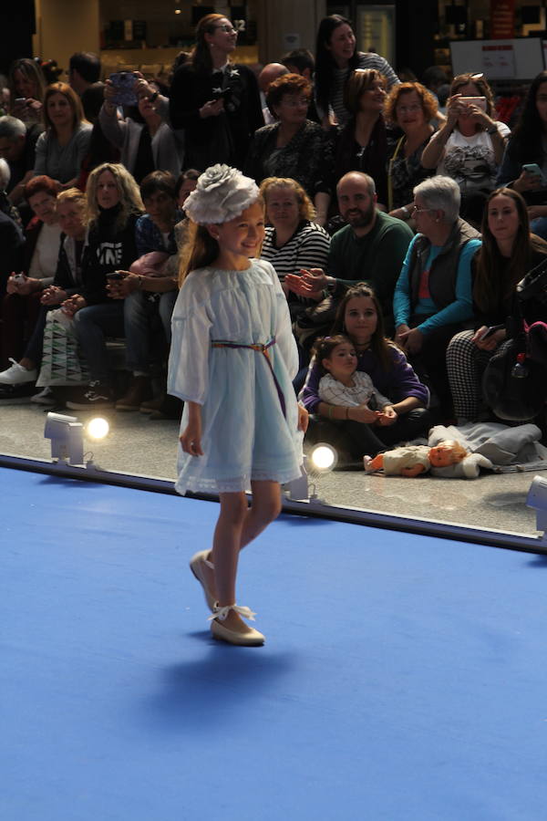 Pequeños de toda la región protagonizaron el desfile primavera-verano de El Corte Inglés