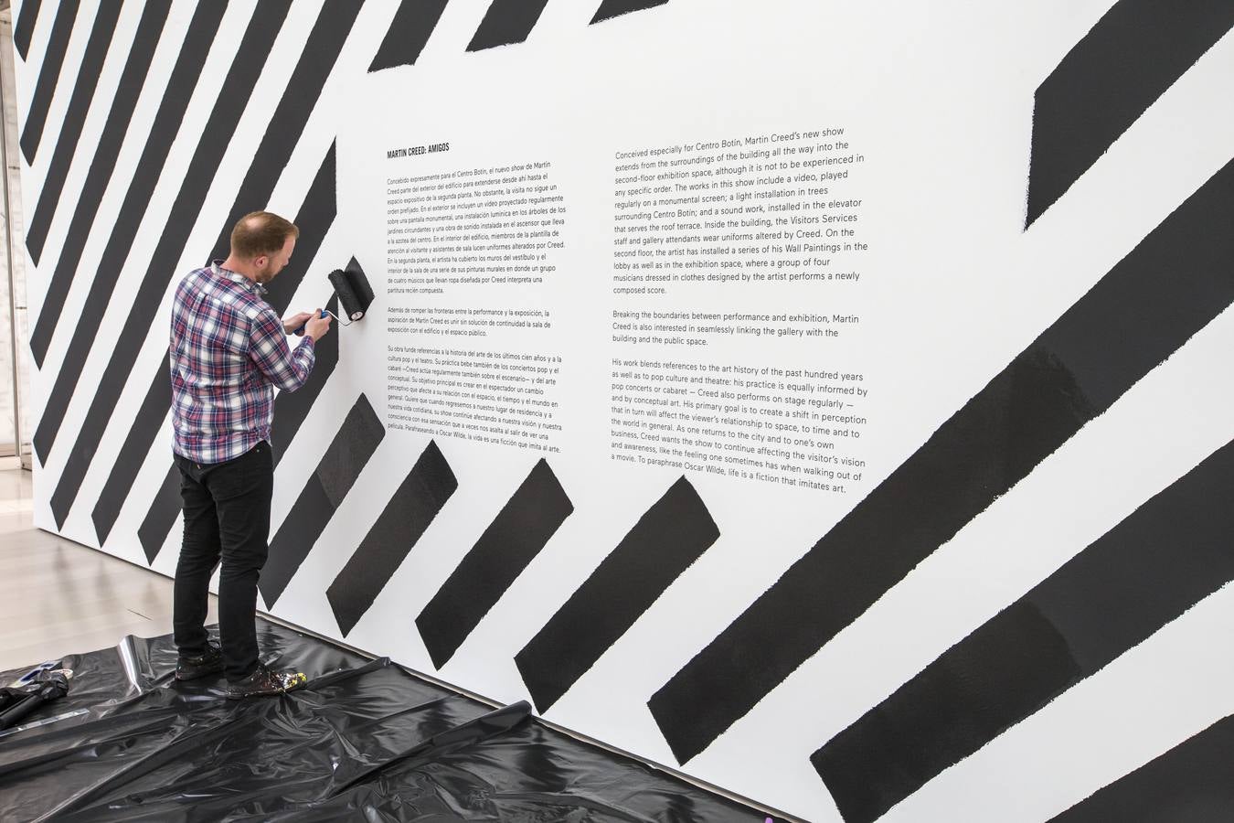 El artista británico Martin Creed (Wakefield, 1968) y su colorido «show» invadirán el Centro Botín de Santander del 6 de abril al 9 de junio con la muestra 'Amigos' un híbrido entre exposición y performance.