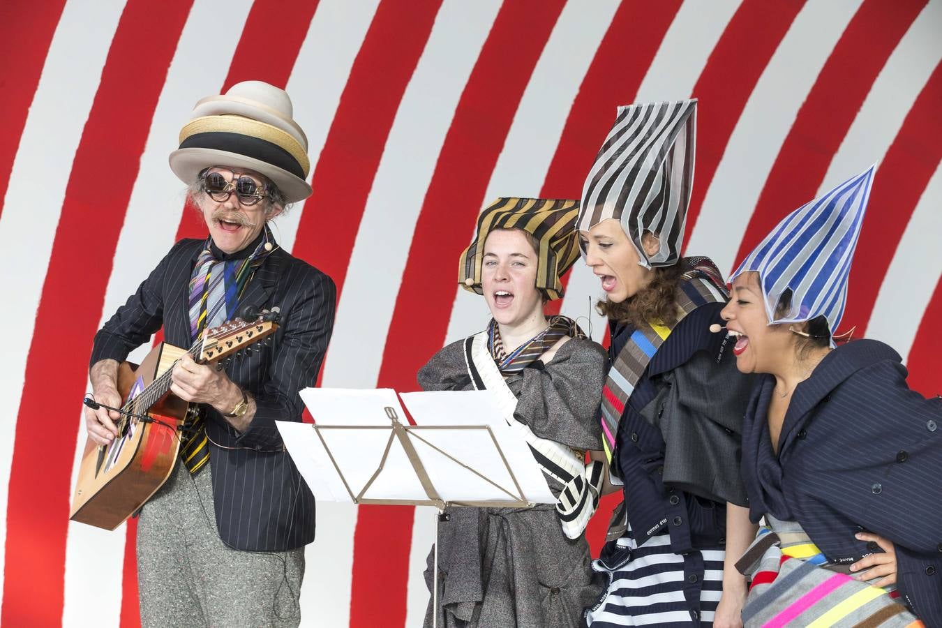 Creed y sus músicos, en la presentación del proyecto 'Amigos'.