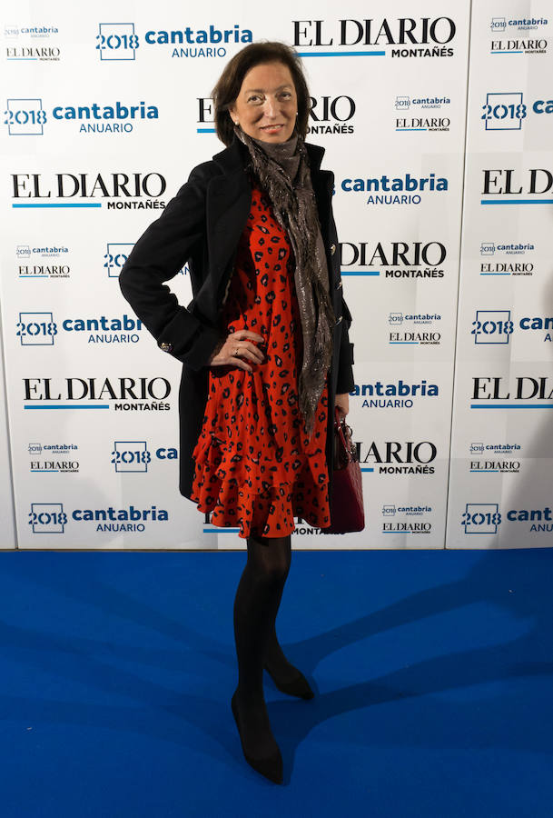 Ana Barca. Torrelavega. Vicepresidenta AECC en Cantabria. Destaca su vestido 'animal print'. 