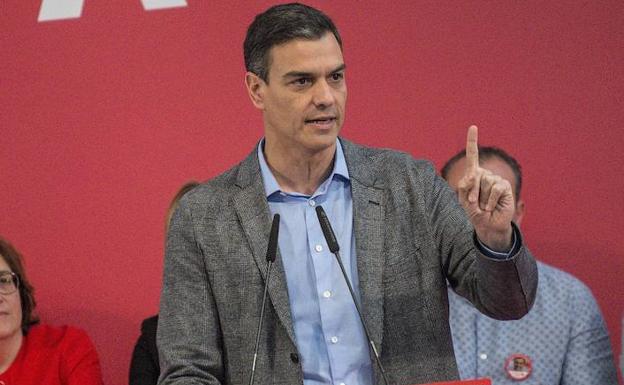 Sánchez participó ayer en una comida-mitin de los socialistas gallegos en Ourense. 