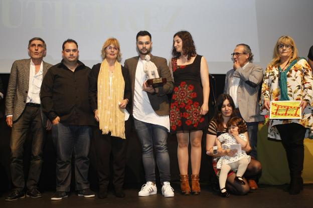 Familiares de Américo Gutiérrez durante el homenaje póstumo celebrado en la edición del festival del año pasado.