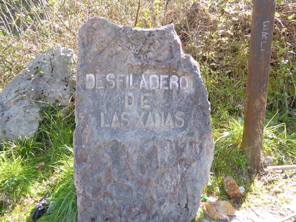 Para muchos aficionados al senderismo este recorrido es incluso más bello que la famosa 'garganta' y, además, el paseo no está muy masificado