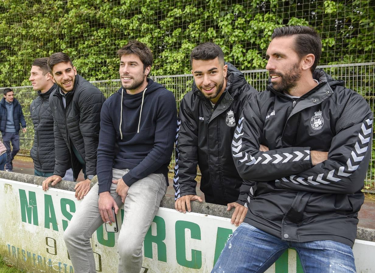 El Racing estropeó un gran partido en el último minuto y tuvo que esperar para ser campeón