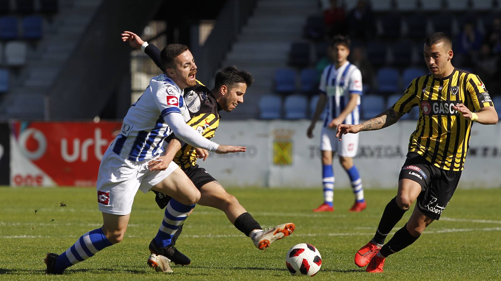 La Gimnástica se queda a las puertas de Tercera tras regalar la mitad del triunfo al Barakaldo