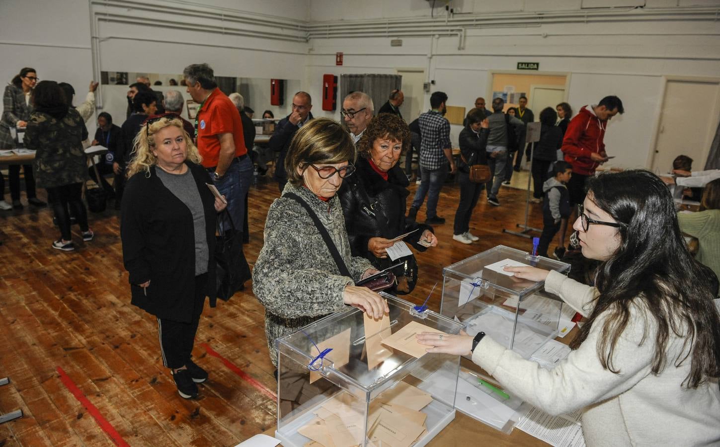 Así están siendo las votaciones en los diferentes colegios de Cantabria.