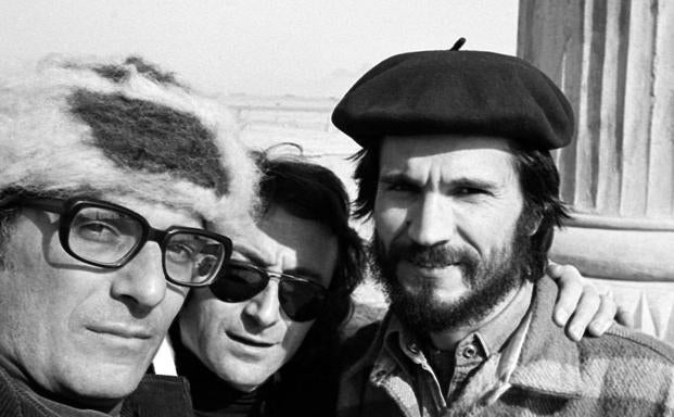 Carlos Saura, Elías Querejeta y Víctor Erice en Irán en 1974.