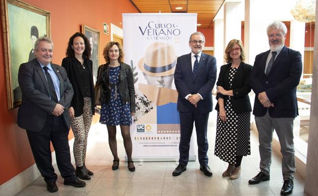 José María Zamanillo, Raquel Gómez, Susana Guijarro, Ángel Pazos, Marina Torres y Tomás Mantecón, ayer, en la presentación del programa