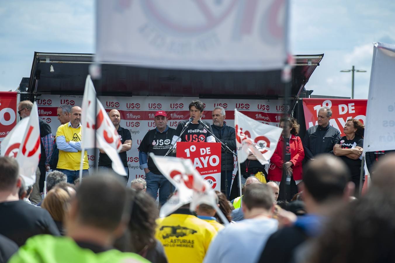 La Unión Sindical Obrera (USO) ha reunido alrededor de 3.000 personas en una manifestación que se ha celebrada en Santander, bajo el lema «se acabó el juego».