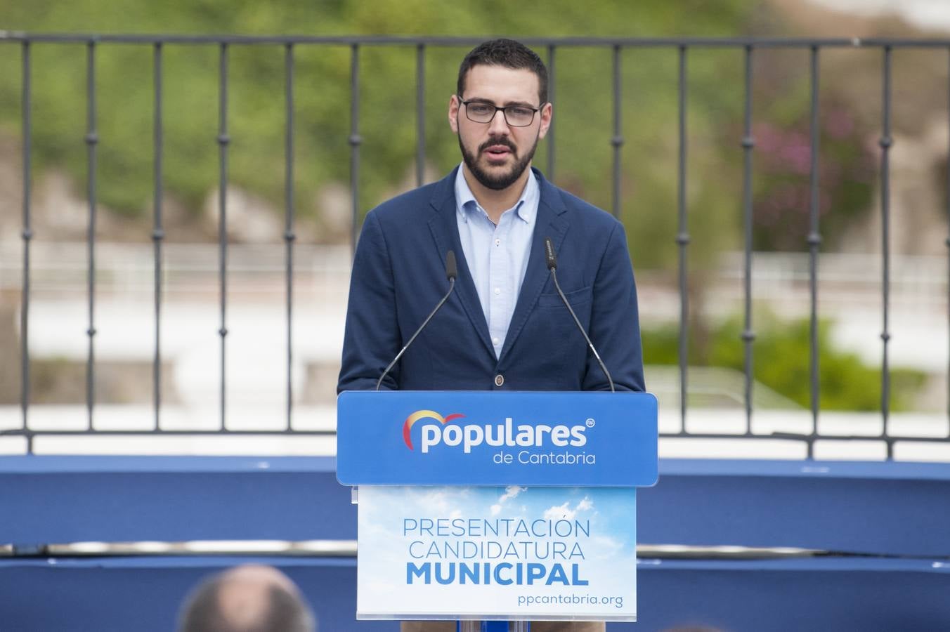 María José Sáenz de Buruaha ha dirigido la presentación de los candidatos populares a las alcaldías de todos municipios de Cantabria que ha tenido lugar este miércoles, 1 de mayo, en la terraza de la primera playa del Sardinero en Santander