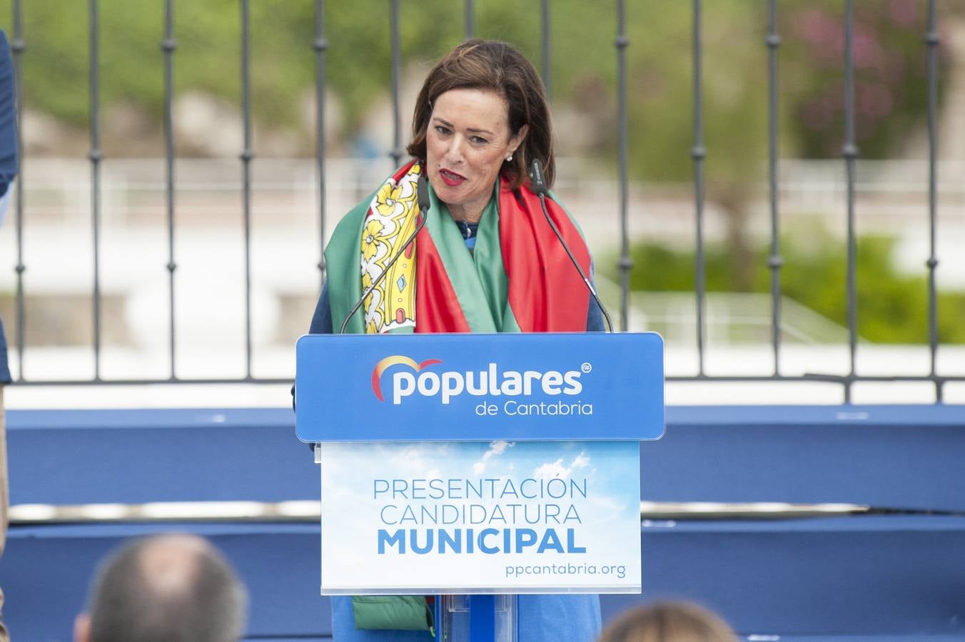 María José Sáenz de Buruaha ha dirigido la presentación de los candidatos populares a las alcaldías de todos municipios de Cantabria que ha tenido lugar este miércoles, 1 de mayo, en la terraza de la primera playa del Sardinero en Santander