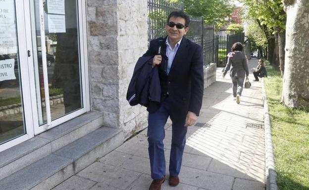 Abierto juicio oral contra Carlos Cortina, exalcalde de El Astillero, al que piden 130.000 euros de fianza