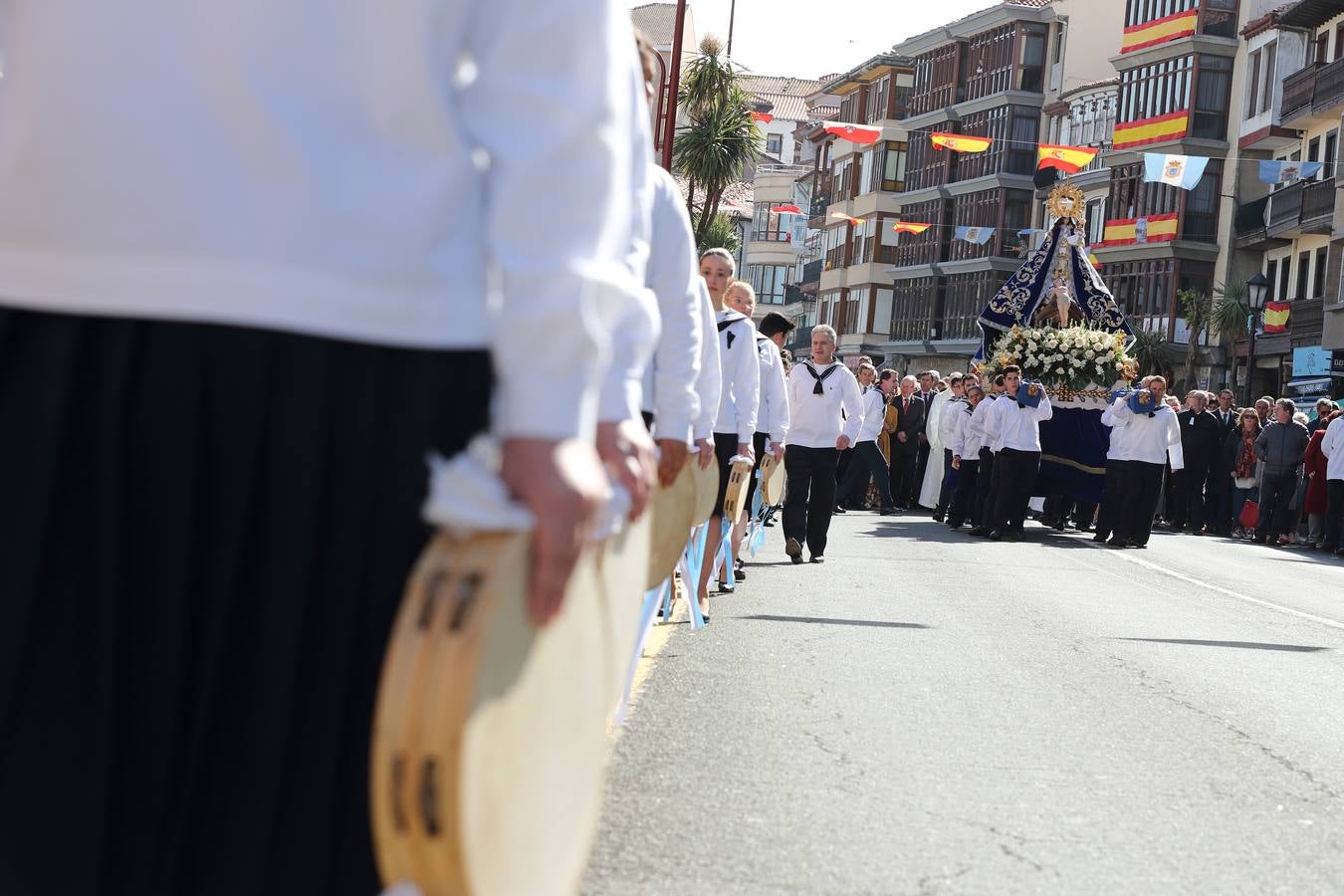 Fotos: San Vicente de la Barquera cumple con su tradición en La Folía