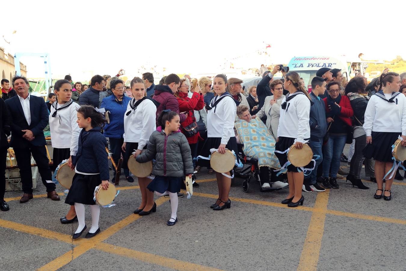 Fotos: San Vicente de la Barquera cumple con su tradición en La Folía