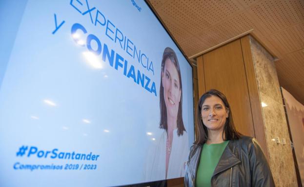 Igual pone su nombre por delante del partido para comprometerse con las 306 medidas de su programa electoral