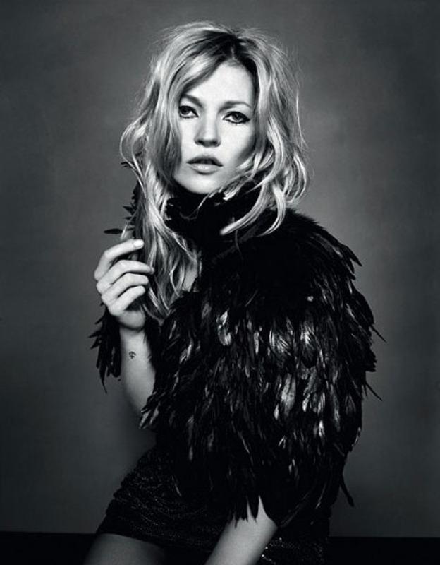 La modelo Kate Moss retratada por Paolo Roversi.