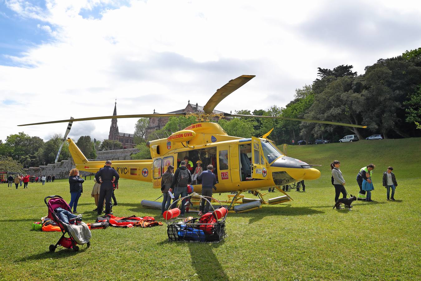 Fotos: El 112 sopla las velas en Comillas