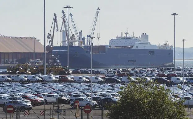 Sale de Santander tras cargar armas el barco saudí al que una ONG impidió hacerlo en Francia