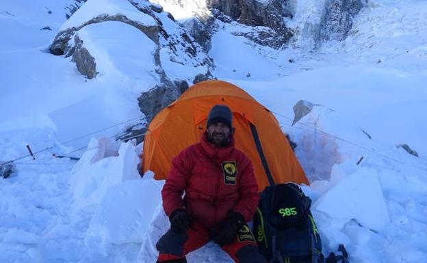 Daniele Nardi, en un campo de altura durante su última expedición al Nanga Parbat