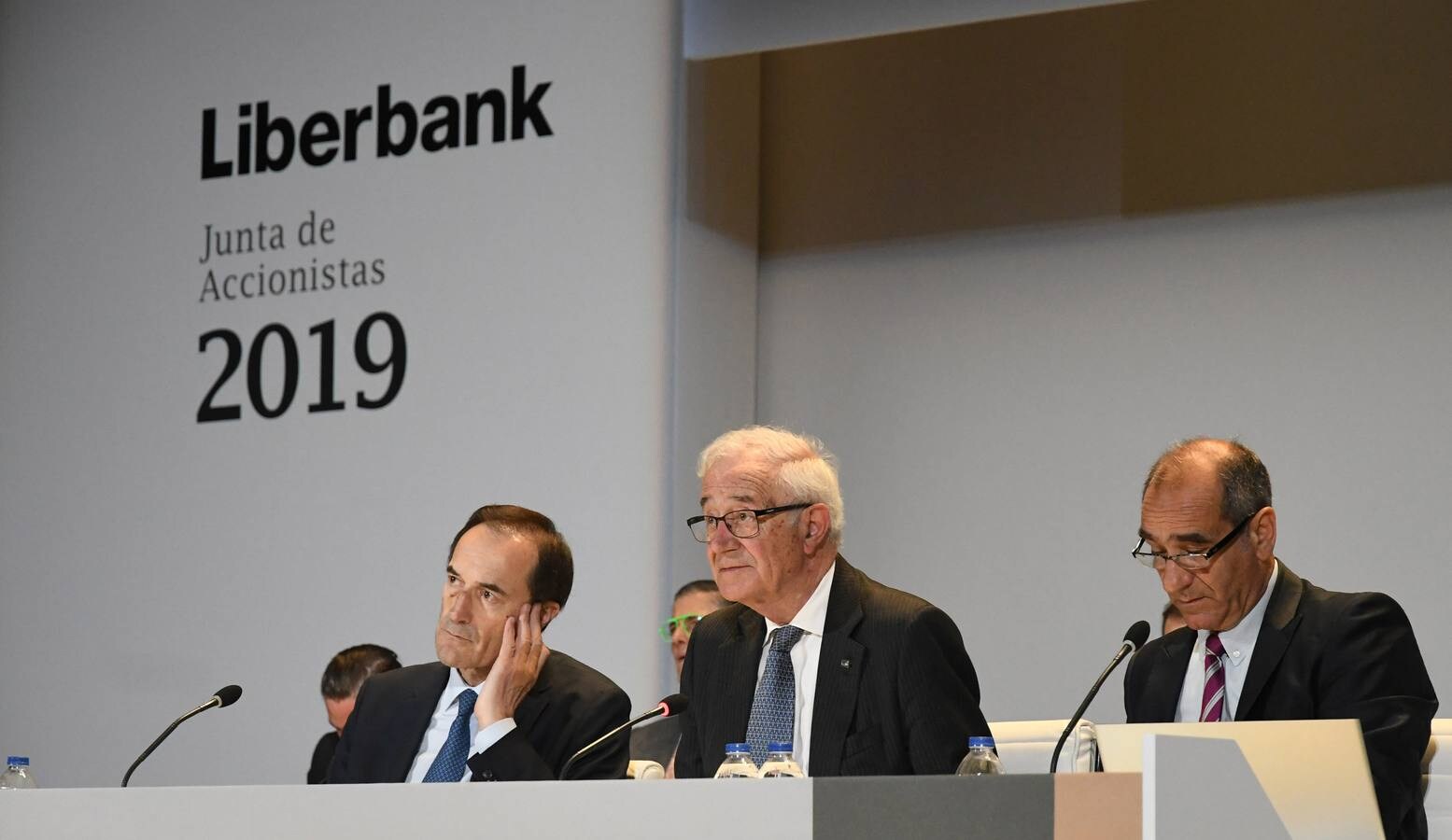 Presidencia de la Junta de Accionistas de Liberbank celebrada este año en Madrid. 