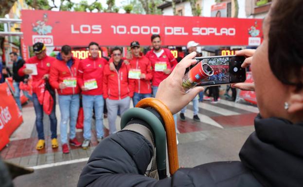 Galería. Gran ambiente en los instantes previos al comienzo del 'infierno cántabro'.