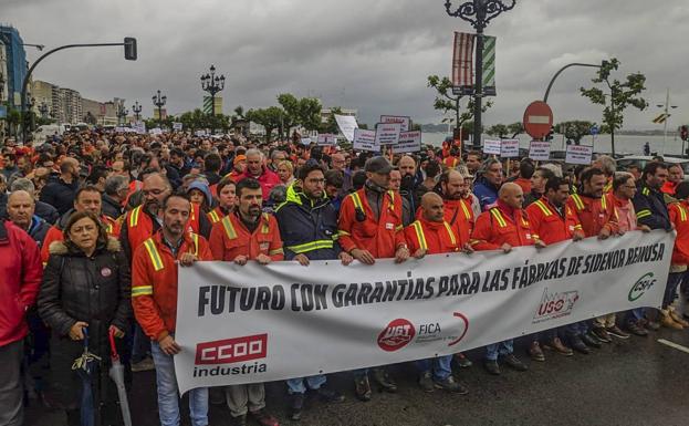 La manifestación esta mañana por el centro de Santander. 