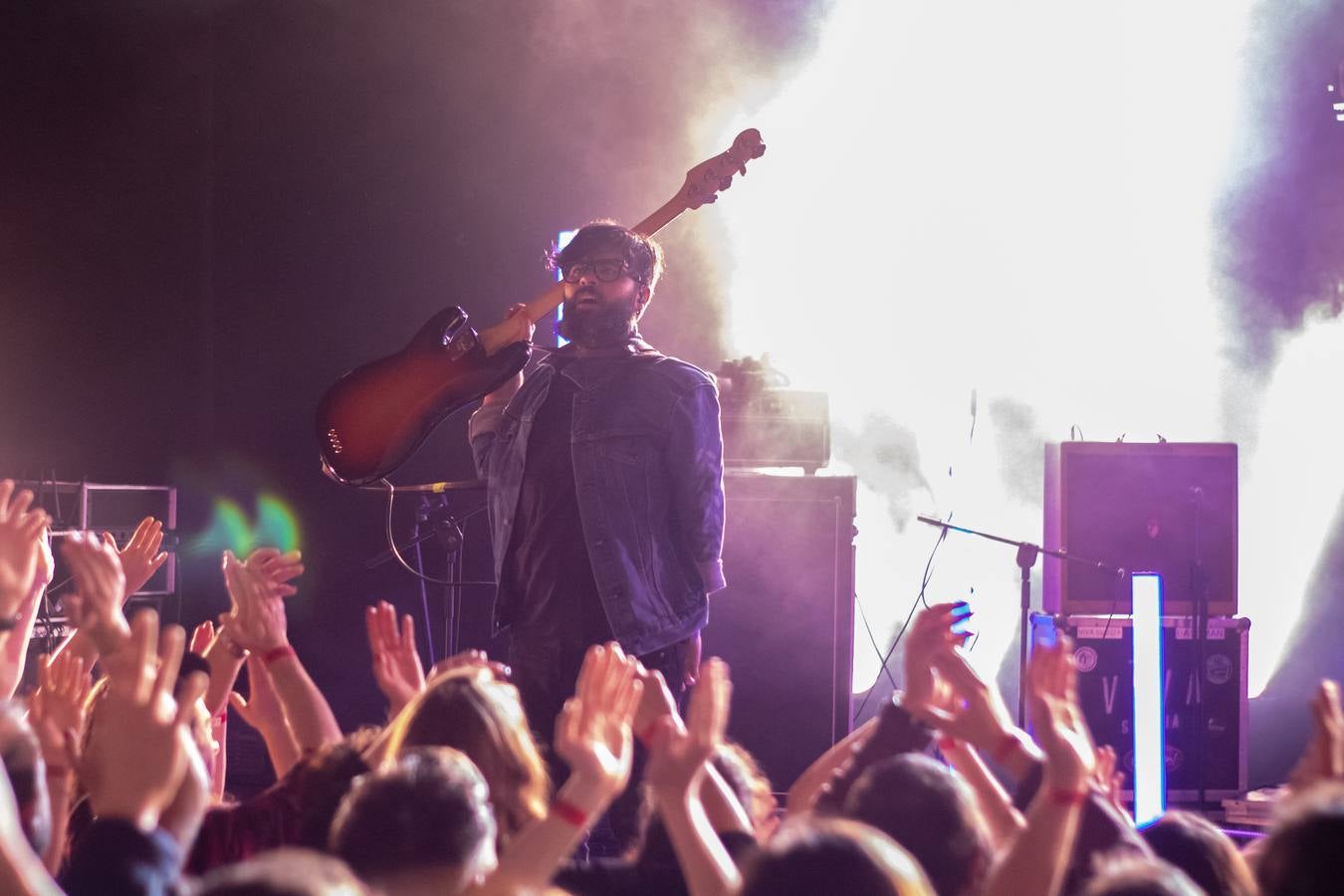 La banda levanta pasiones con sus canciones de pop guitarrero en castellano