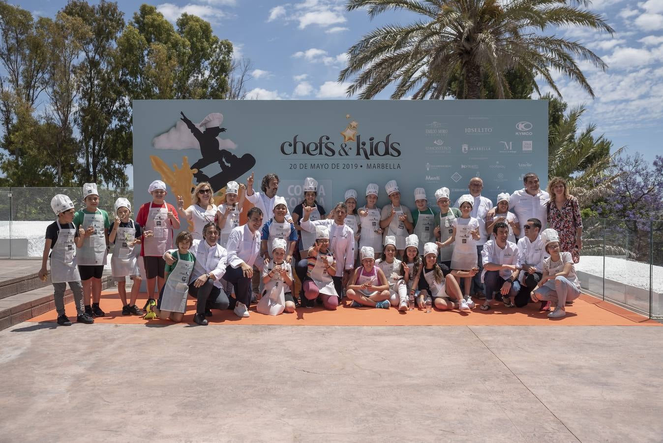 Veintisiete chefs con estrella Michelin cocinan juntos en un evento por la infancia