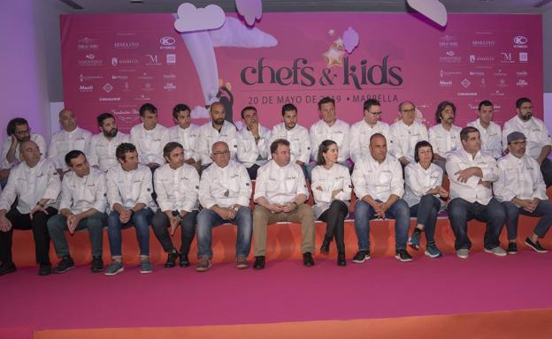 Imagen de todos los cocineros con estrella Michelín que han participado en esta iniciativa solidaria celebrada en Marbella.