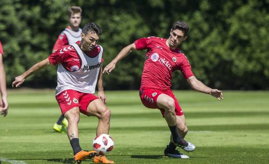 David Barral, junto a Óscar Gil, en la sesión del pasado miércoles. 