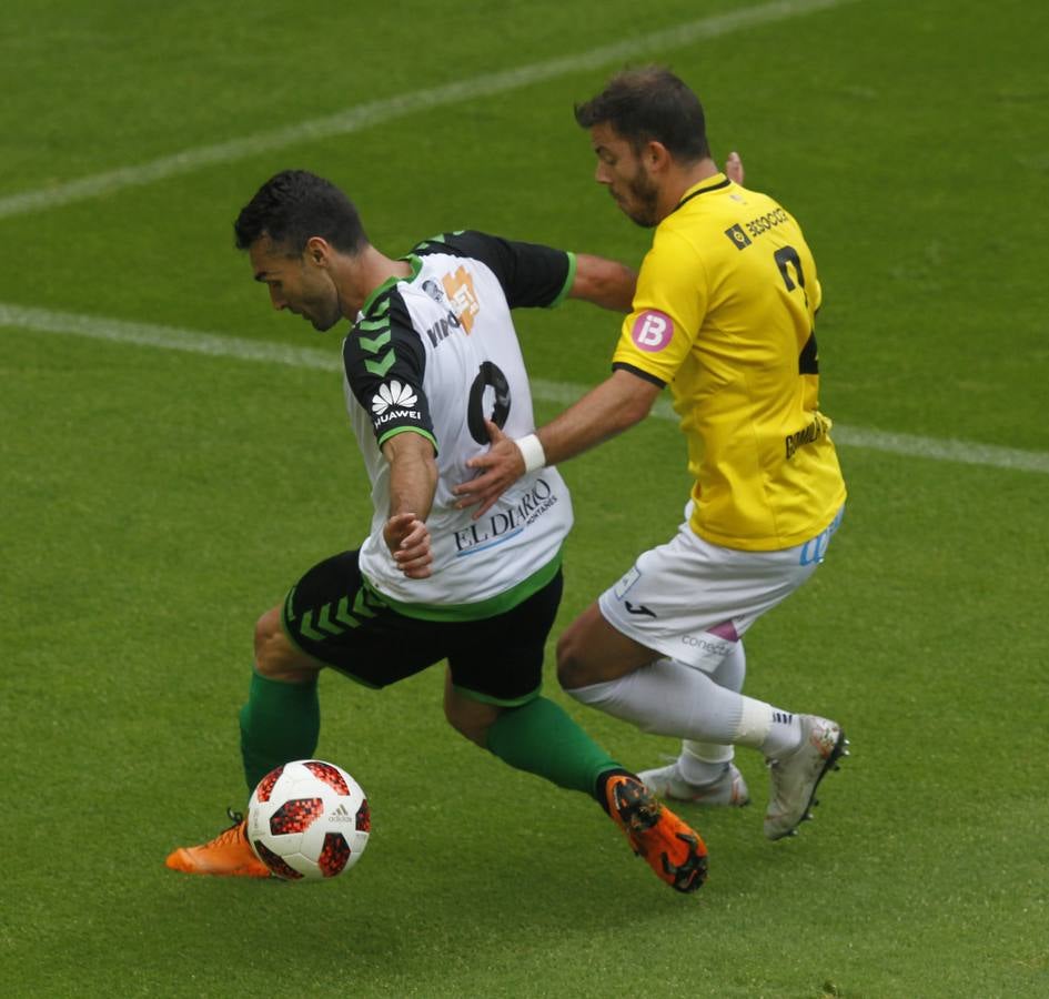 Fotos: El Racing no pasa del empate a cero ante el Baleares