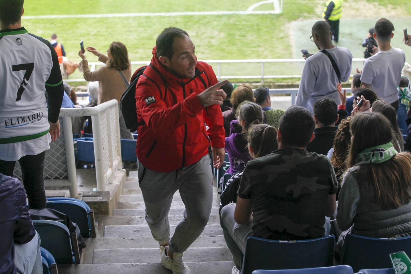 Fotos: El Racing no pasa del empate a cero ante el Baleares