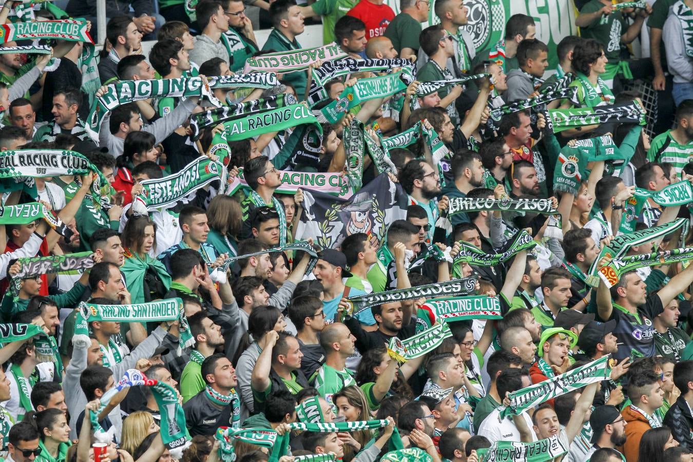 Fotos: El Racing no pasa del empate a cero ante el Baleares