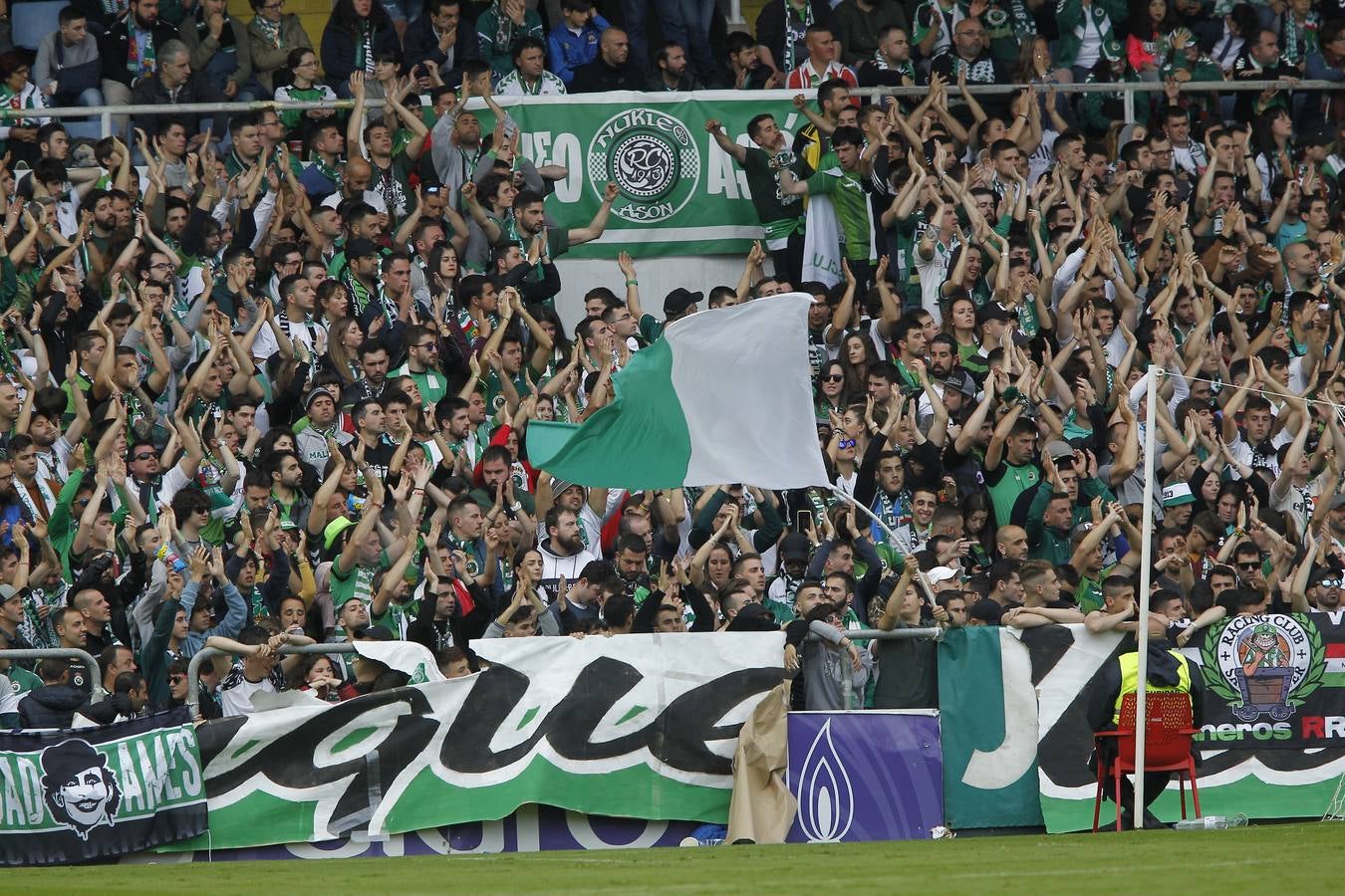 Fotos: El Racing no pasa del empate a cero ante el Baleares