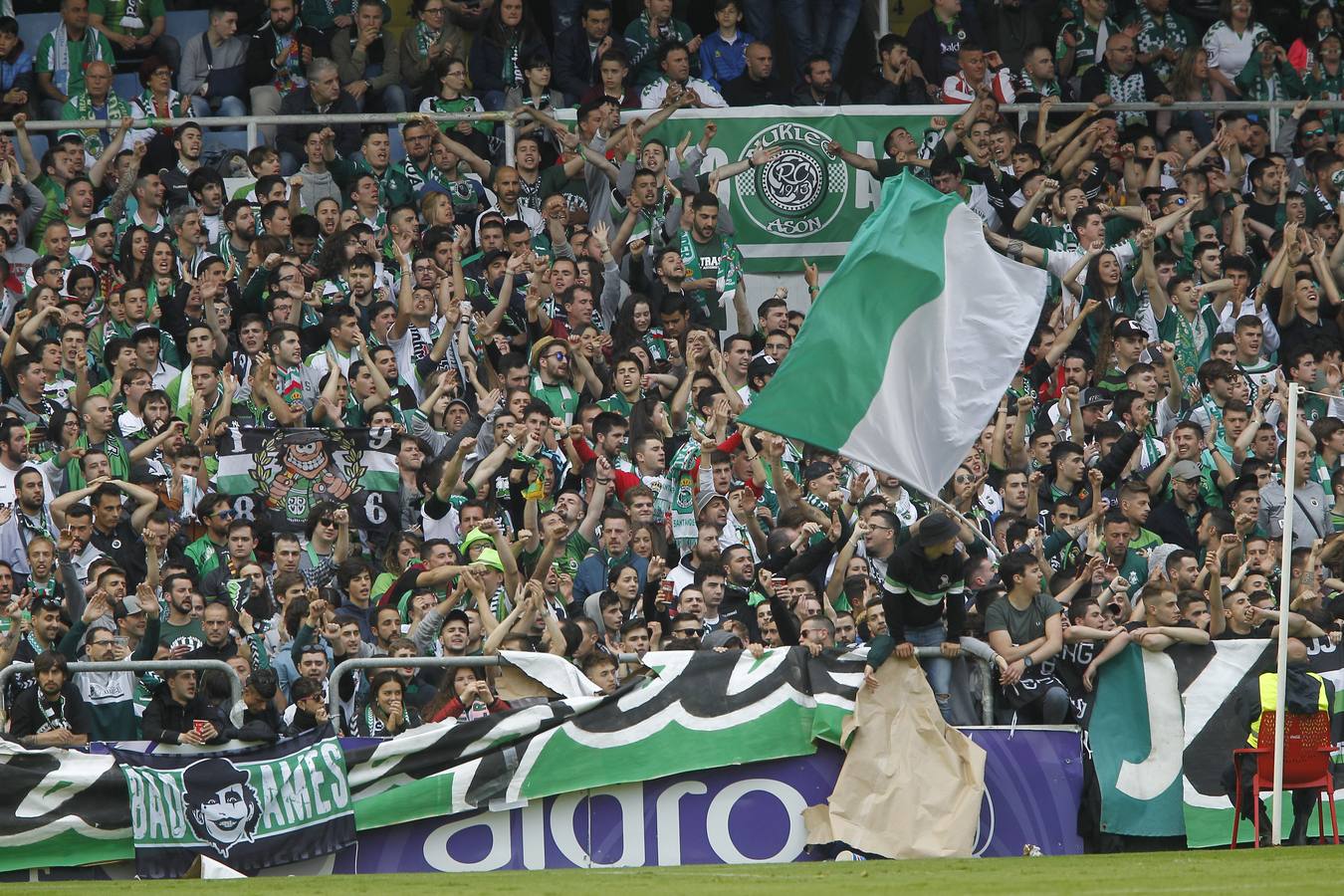 Fotos: El Racing no pasa del empate a cero ante el Baleares