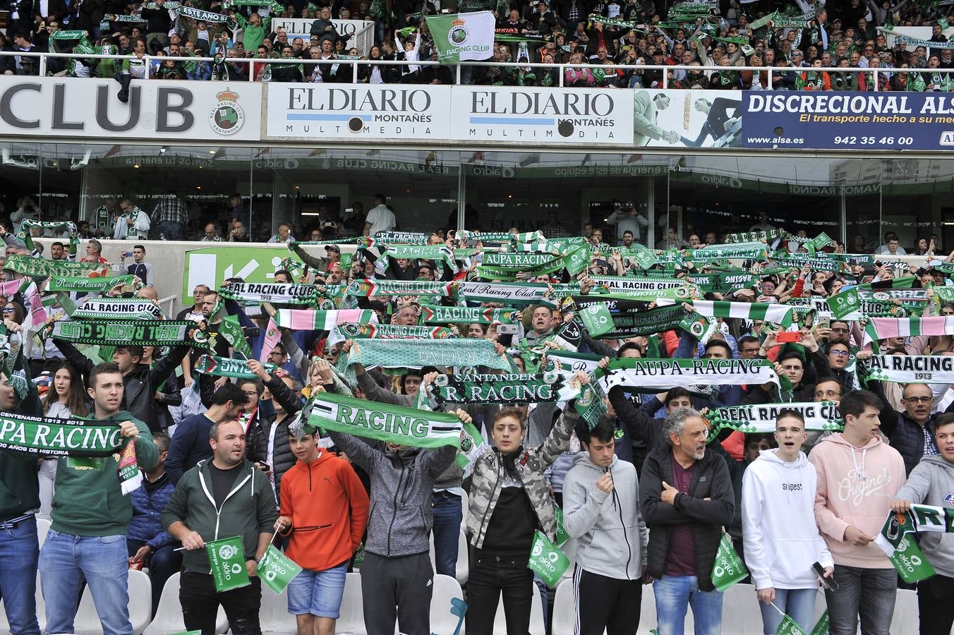 Fotos: El Racing no pasa del empate a cero ante el Baleares