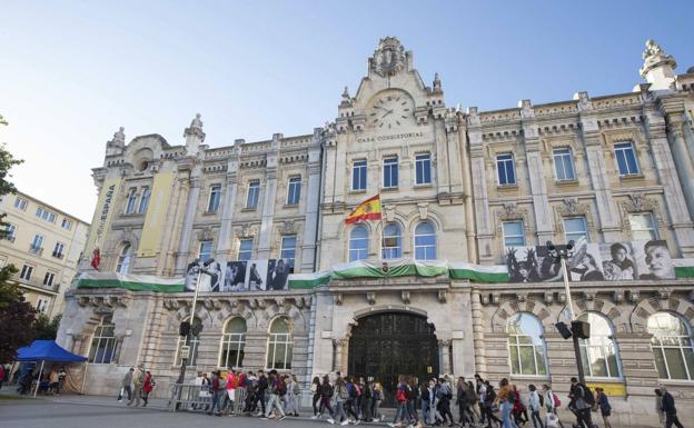 Esta noche, recibimiento en el balcón del Ayuntamiento