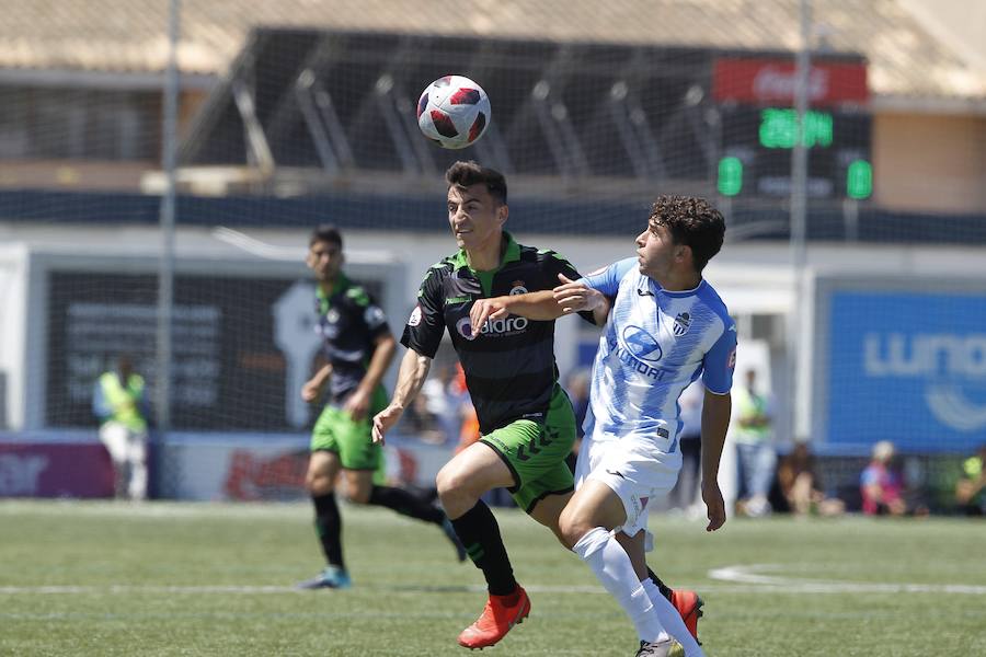 Un gol de Buñuel de penalti permitió al Racing subir de categoría tras el empate a cero de la ida