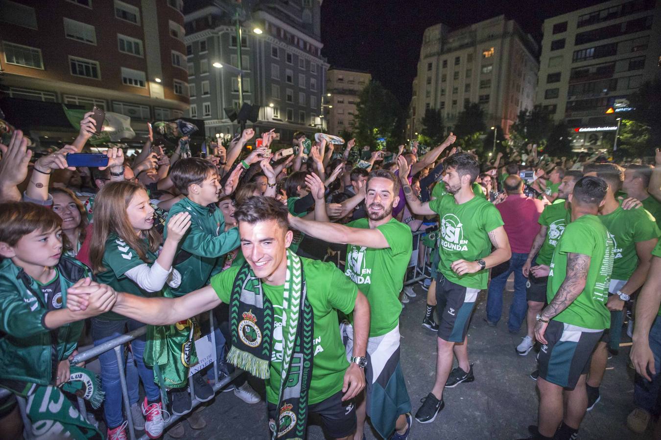 Fotos: Fiesta en la plaza