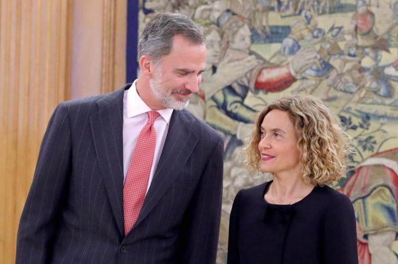 El rey Felipe VI durante la recepción a la presidenta del Congreso, Meritxell Batet. 