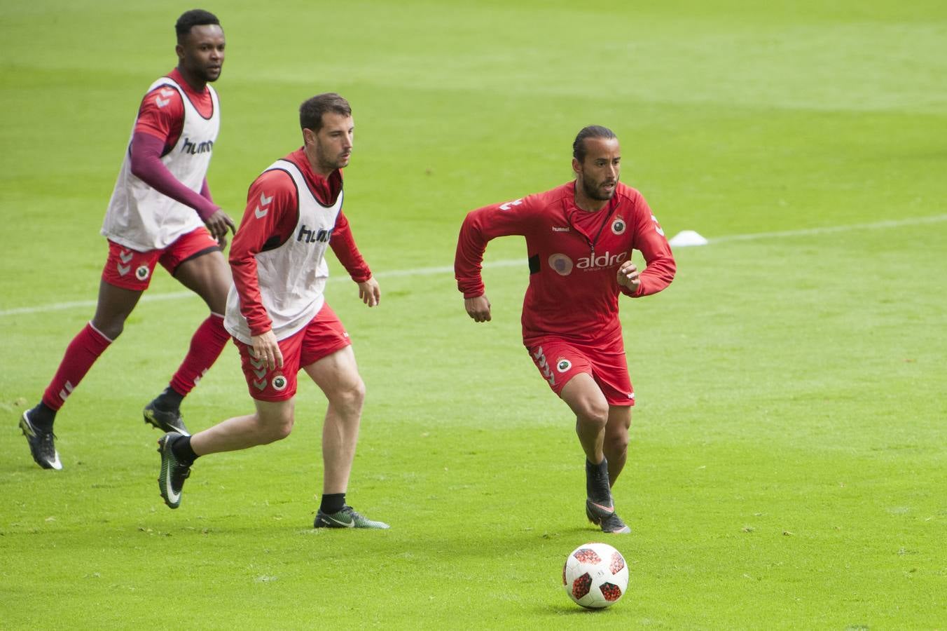 Fotos: Un entrenamiento relajado en los Campos de Sport dell Sardinero